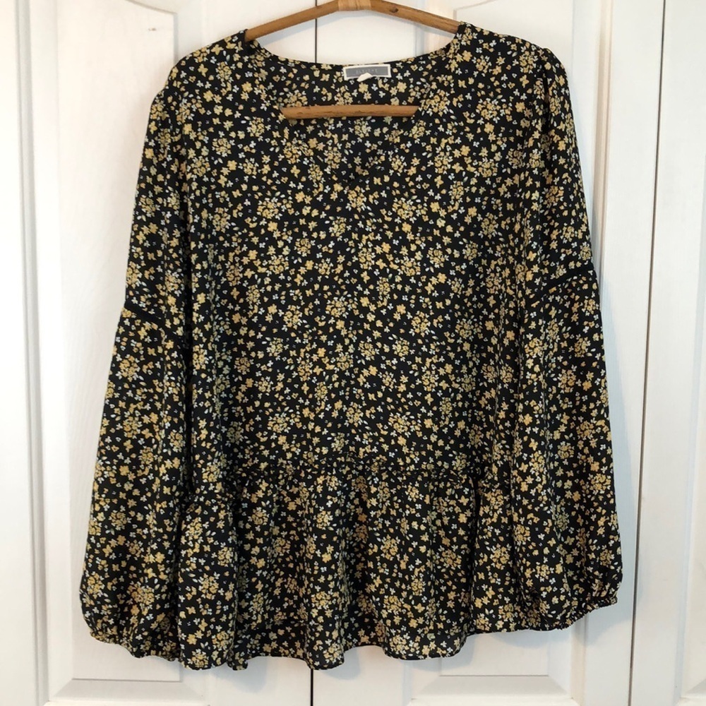 Pleione Ditsy Floral Boho Crochet Ruffle V Neck Peasant Top Size Large